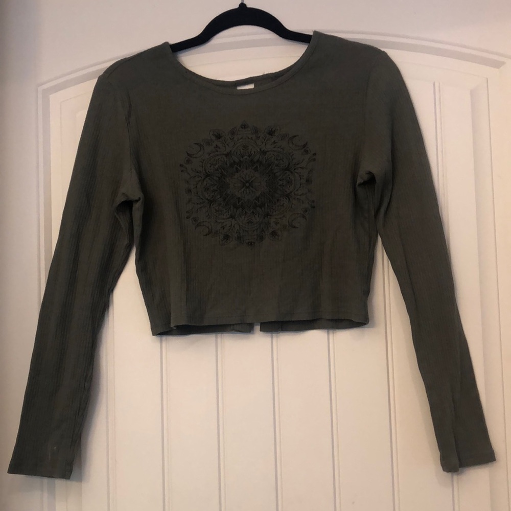Ribbed long sleeve crop top